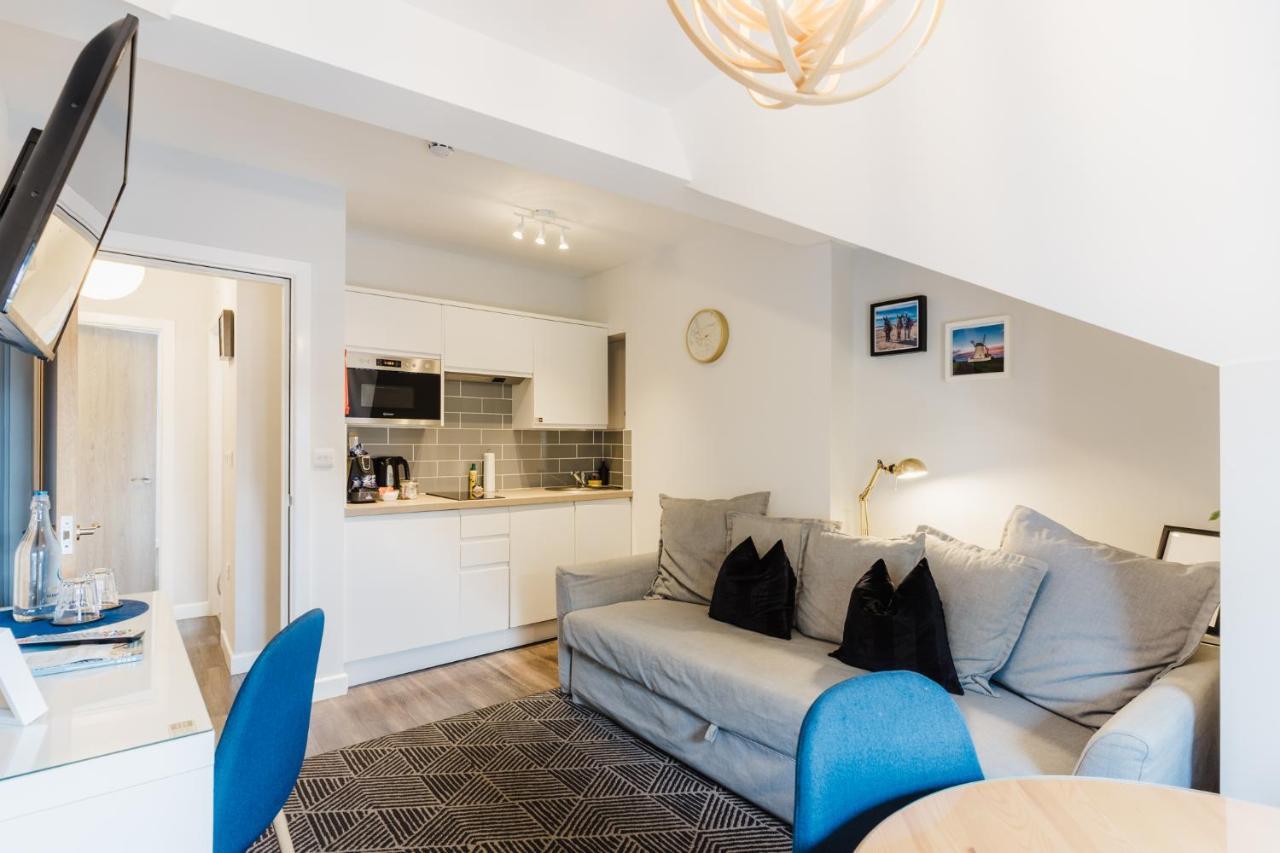 Design Suites Lytham ลิธึม เซนต์ แอนน์ส ภายนอก รูปภาพ